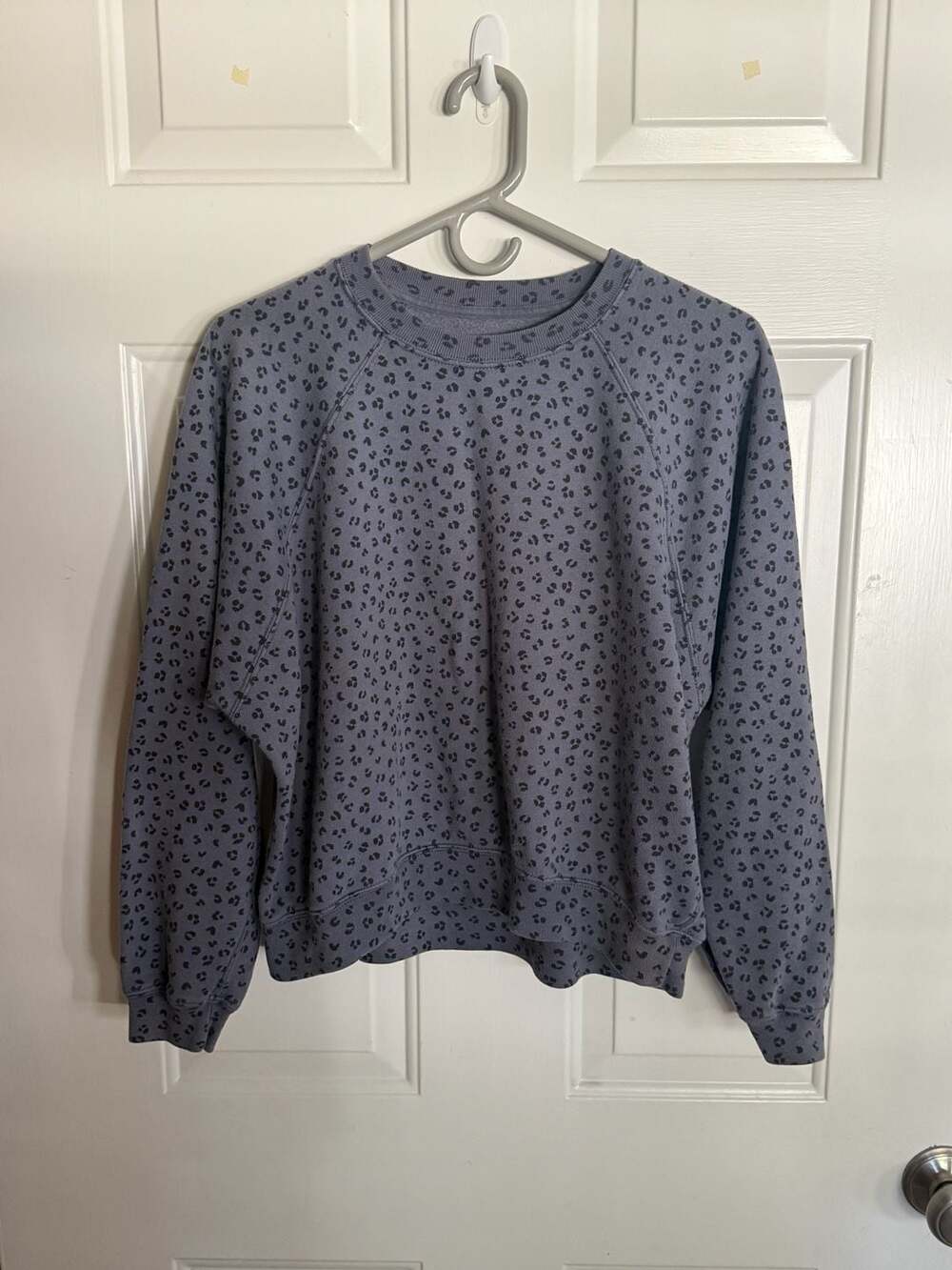Abercrombie & Fitch Blue Leopard Print Pullover Soft A&F Collection Sweatshirt
